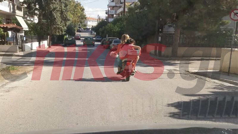 Χωρίς κράνος μητέρα και κόρη στο μηχανάκι – ΦΩΤΟ αναγνώστη