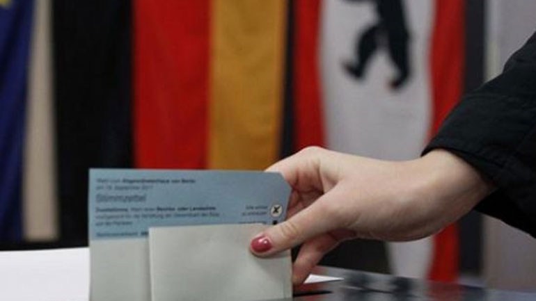 Γερμανικές εκλογές: Διεργασίες για τον σχηματισμό συνασπισμού «Τζαμάικα»