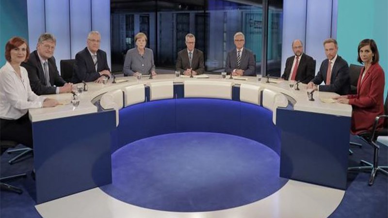 Πολιτικός σεισμός μετά τις γερμανικές εκλογές – Η νίκη με απώλειες της Μέρκελ και τα σενάρια της επόμενης ημέρας