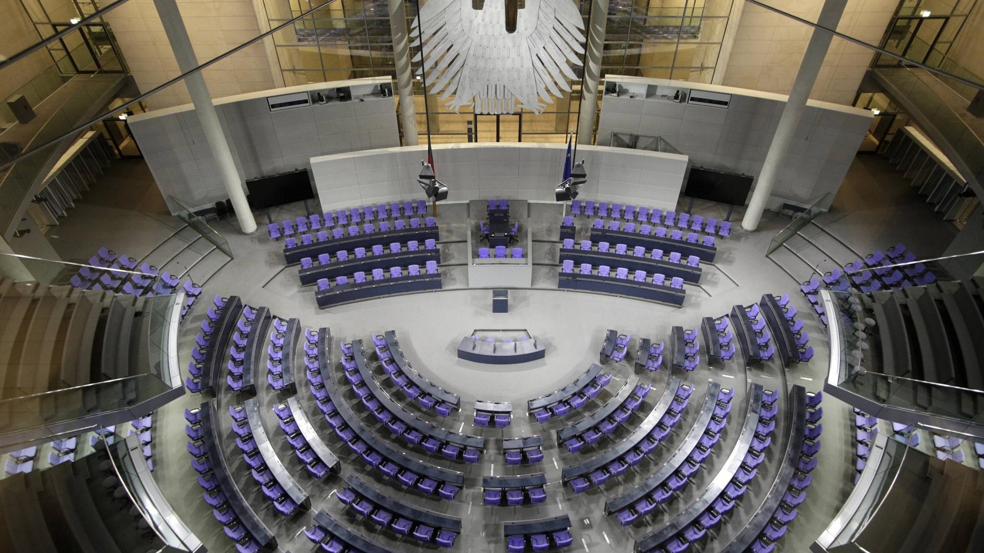 Η επίσημη κατανομή των εδρών στο γερμανικό κοινοβούλιο – ΦΩΤΟ