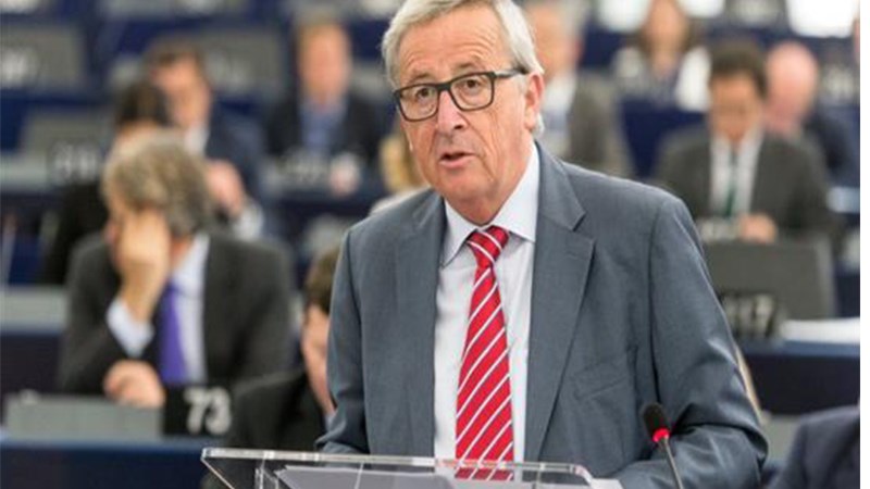 Γιούνκερ: Ιστορική νίκη της Μέρκελ – Να διαχωρίσουμε τις πολιτικές μας από όσους θέλουν απλά την καταστροφή