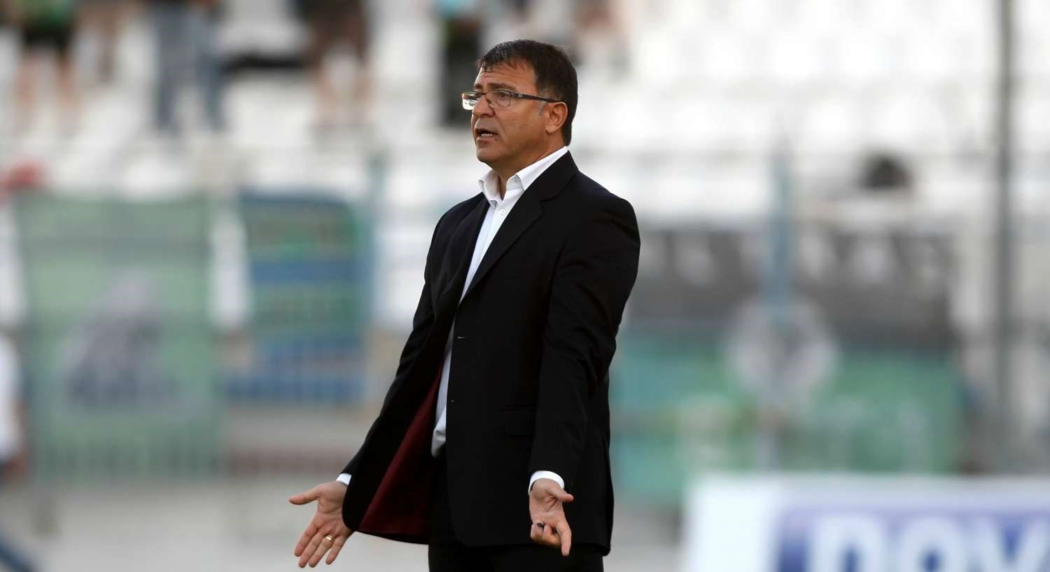 Στα γραφεία του Ολυμπιακού ο Λεμονής