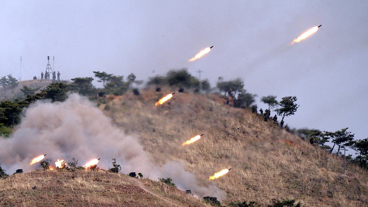 Η Βόρεια Κορέα προειδοποιεί: Θα καταρρίψουμε αμερικανικά αεροσκάφη