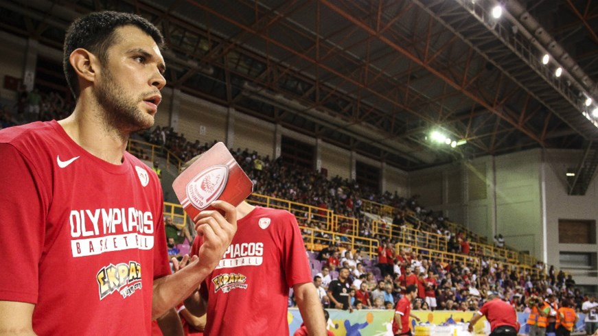 Σοκ στον Ολυμπιακό – Μπαίνει στο χειρουργείο ο Παπανικολάου