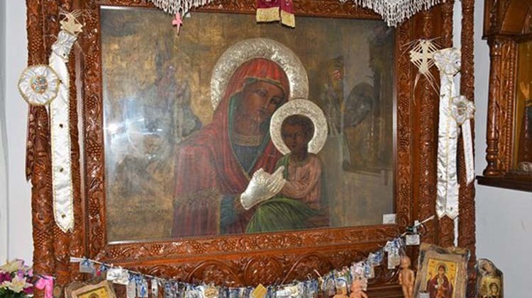 Ιερόσυλοι έκλεψαν τα τάματα των πιστών και την εικόνα της Παναγίας – ΦΩΤΟ