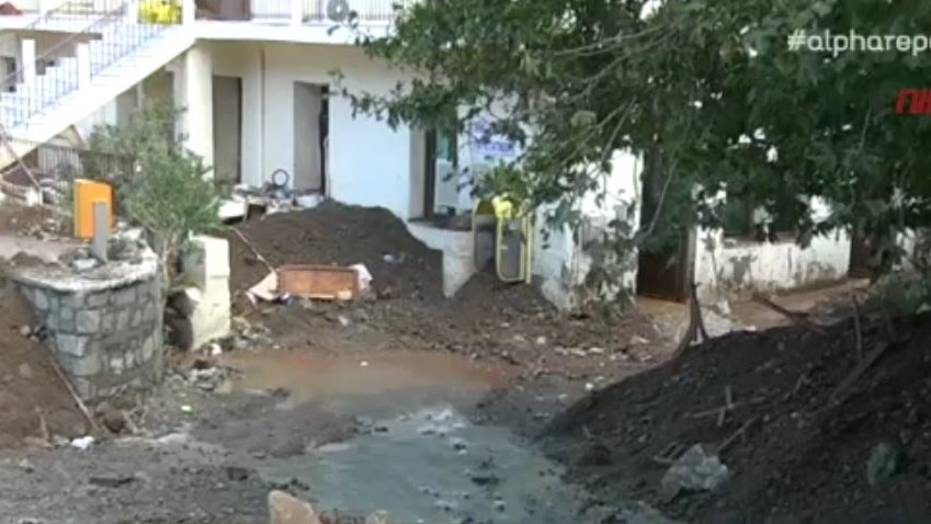 Μετράει τις πληγές της μετά τη θεομηνία η Σαμοθράκη – Περιουσίες θαμμένες στη λάσπη – ΒΙΝΤΕΟ