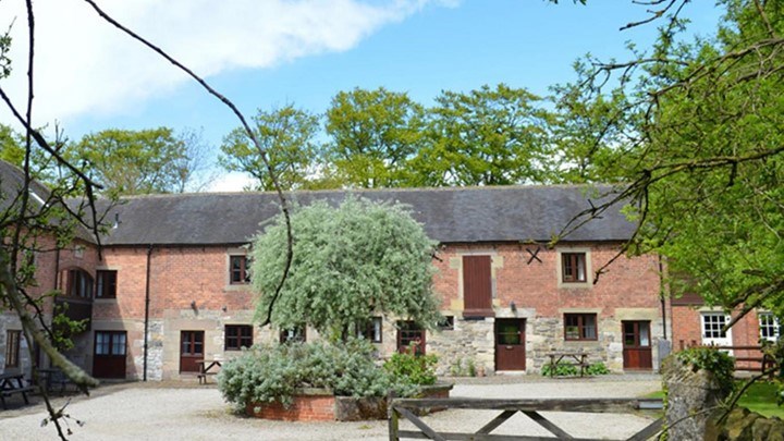 Γαμπρός ζήτησε από τους καλεσμένους να…πληρώσουν για να πάνε στον γάμο του