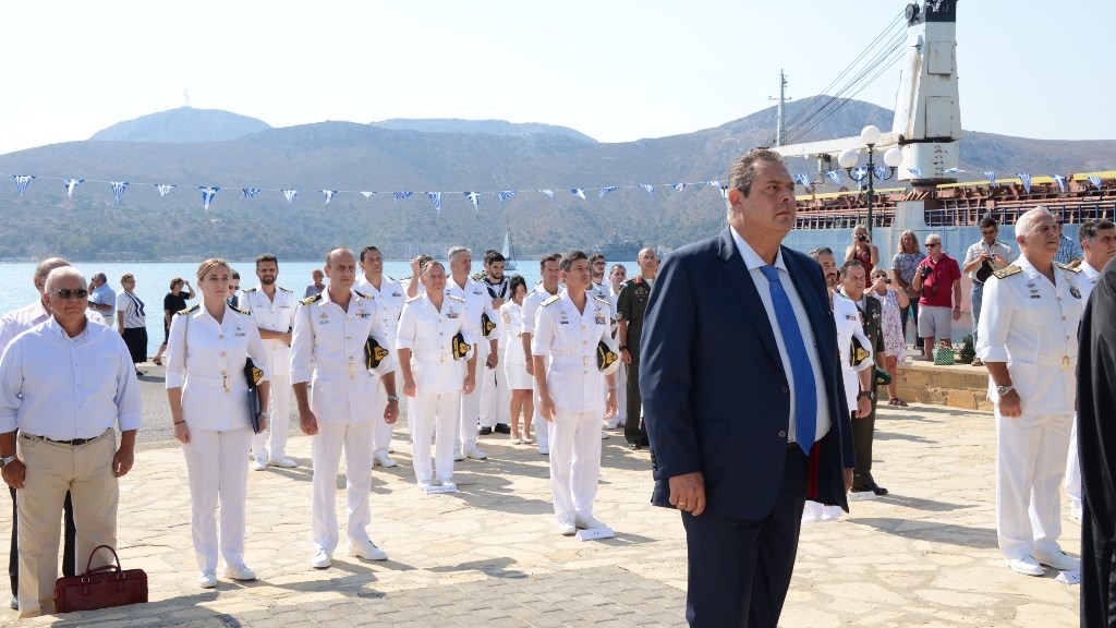 Καμμένος: Τις σημαίες στην Ελλάδα δεν τις παίρνει ο αέρας