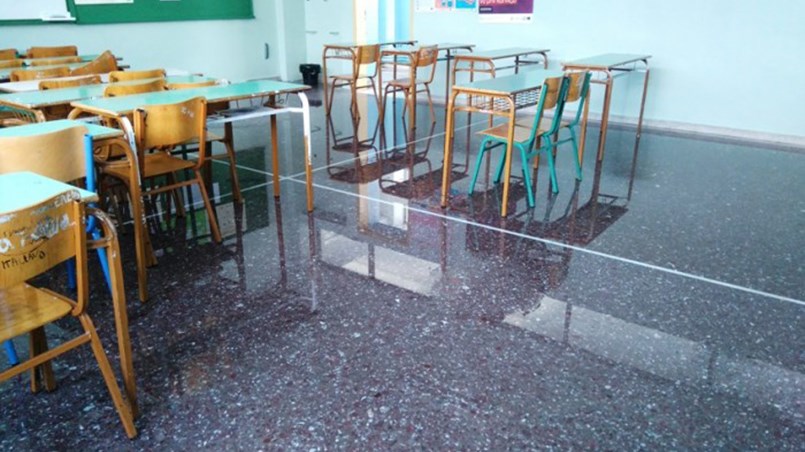 Πλημμύρισε σχολείο στα Χανιά λόγω κακοκαιρίας