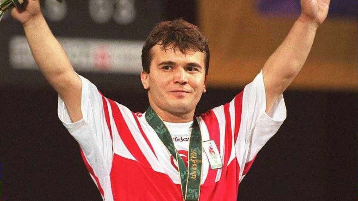 Εκατοντάδες Τούρκοι προσφέρουν τα όργανά τους για τον Σουλεϊμάνογλου