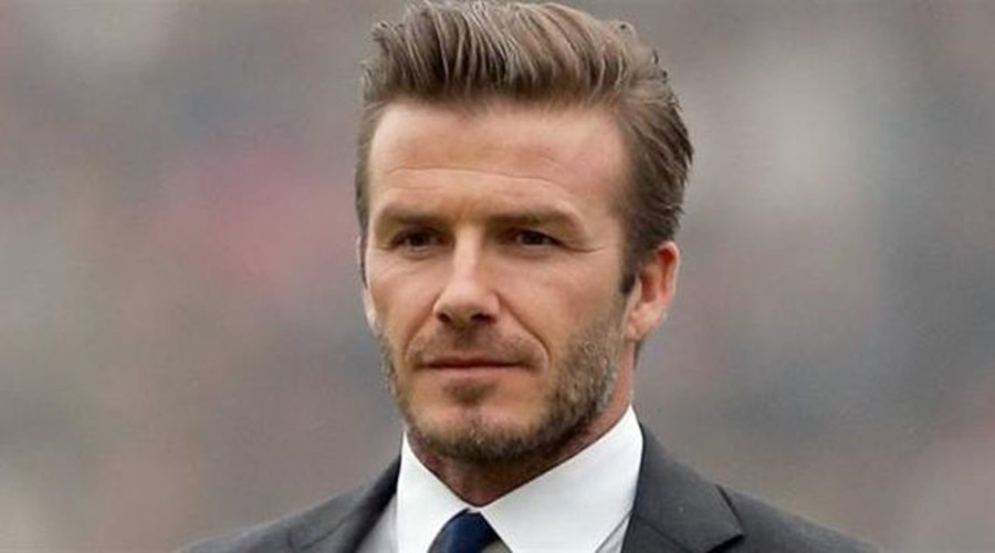 Ο Ντέιβιντ Μπέκαμ μαθαίνει ποδόσφαιρο την κόρη του – ΒΙΝΤΕΟ