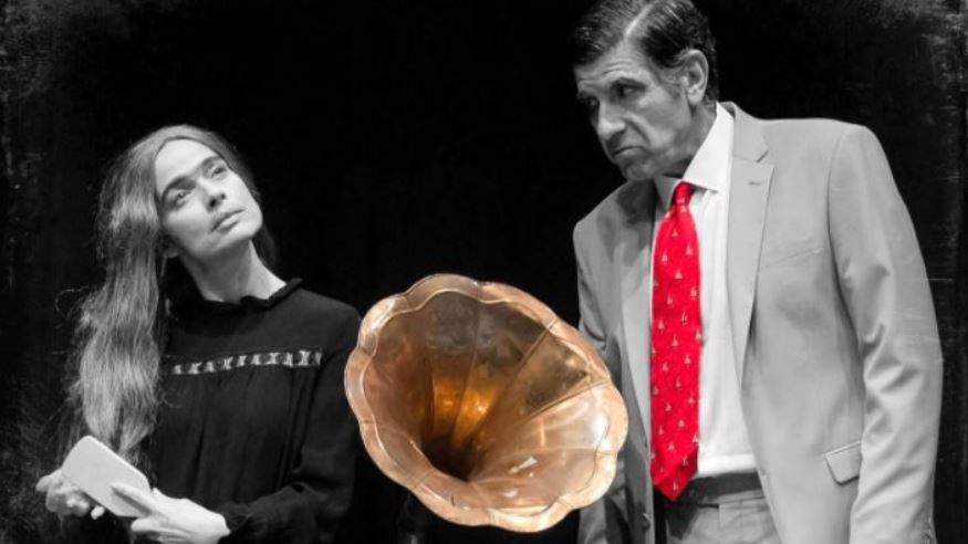 Οι Μπέζος – Λαμπρόγιαννη ποζάρουν στο enikos.gr για τους «Γαμπρούς της ευτυχίας»