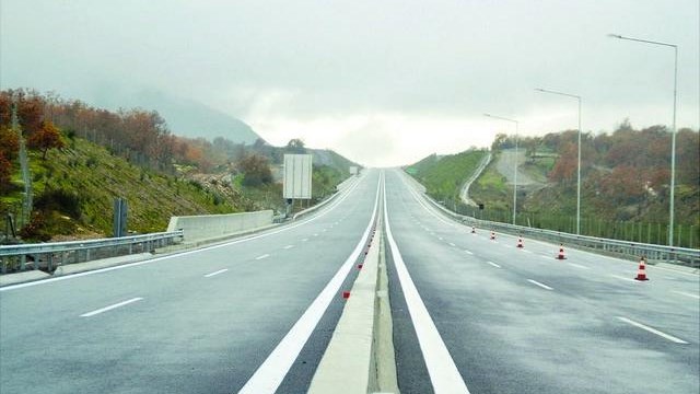 Εκρηκτικός μηχανισμός το ύποπτο αντικείμενο στην Ε.Ο. Κορίνθου-Τριπόλεως