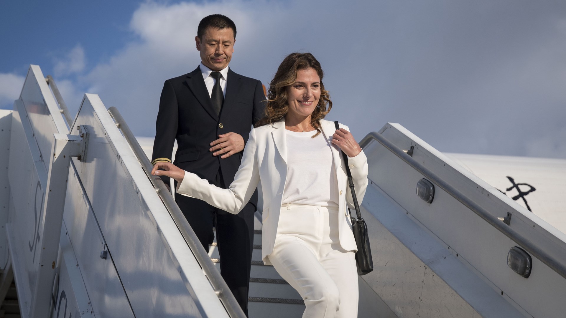 Στο «Ελ.Βενιζέλος» η πρώτη απευθείας πτήση Αθήνας- Πεκίνου της Air China – ΦΩΤΟ