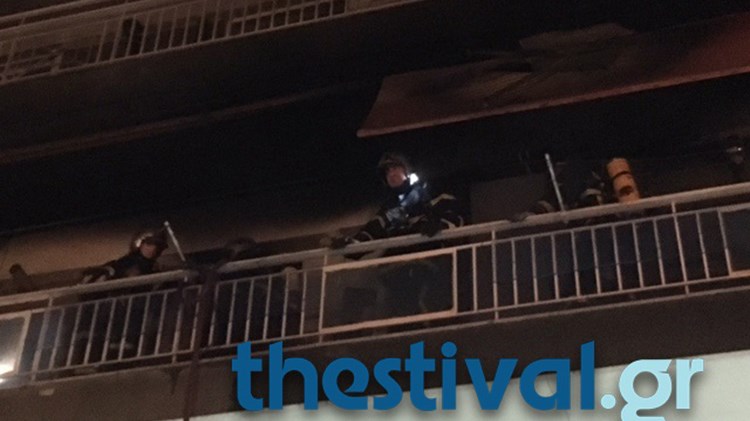 Ένας νεκρός από πυρκαγιά σε διαμέρισμα στην Τριανδρία Θεσσαλονίκης – ΤΩΡΑ