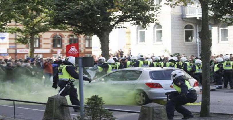 Άγριες συμπλοκές στο Γκέτεμποργκ σε πορεία νεοναζί – ΒΙΝΤΕΟ