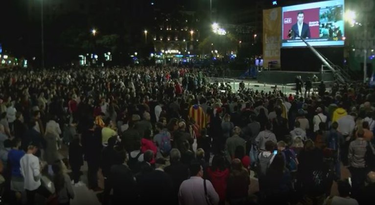 Δήμαρχος Βαρκελώνης: Ο Ραχόι είναι δειλός και οφείλει να παραιτηθεί