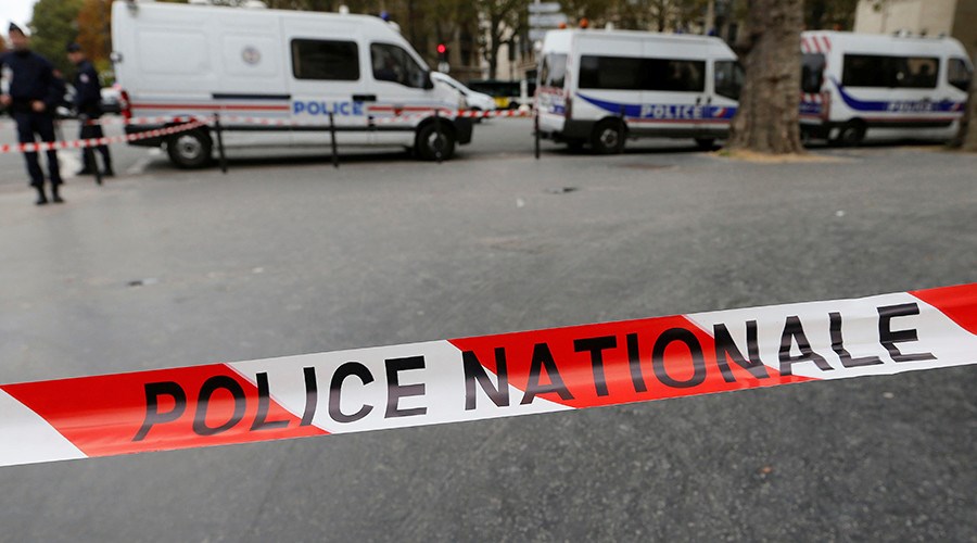 Μικρές ζημιές έξω από το σπίτι του Ιορδανού στρατιωτικού ακόλουθου στο Παρίσι