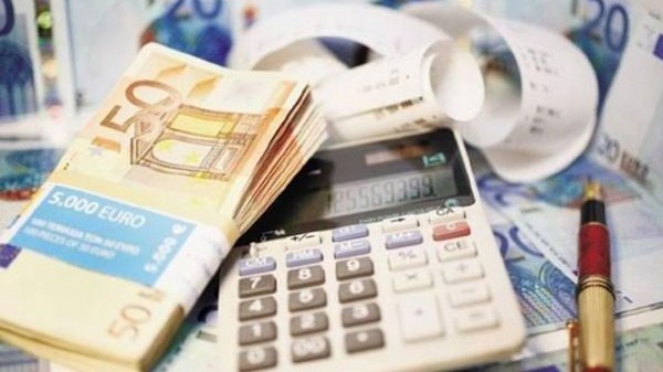 Επιδρομή της Εφορίας σε καταθέσεις και πρώτη κατοικία