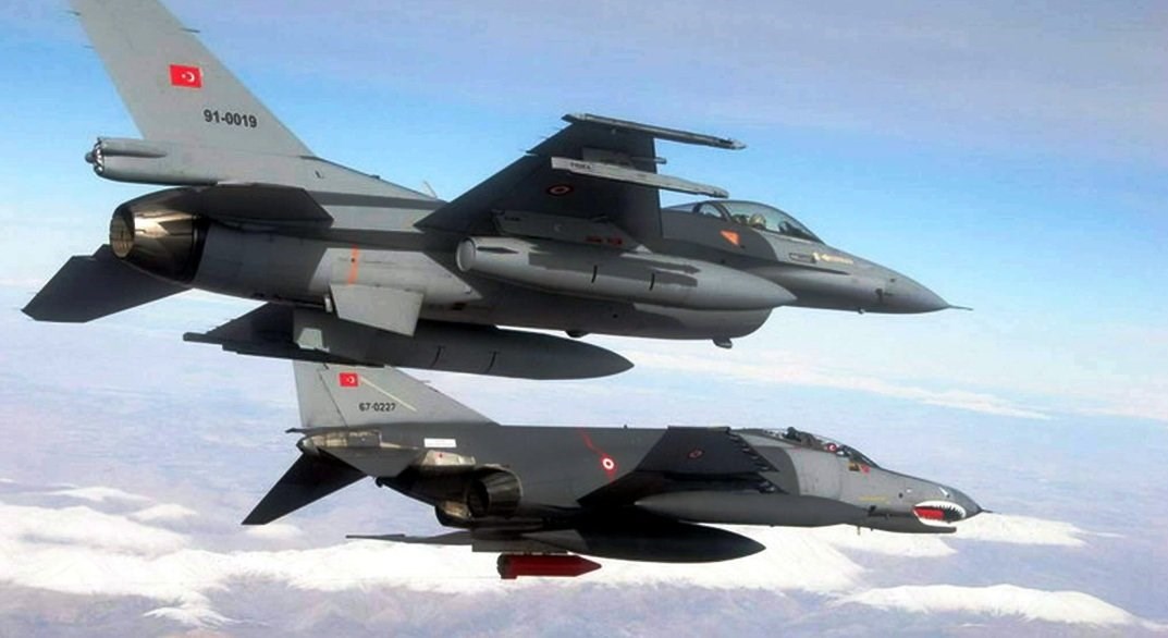 Τουρκικά F-16 πέταξαν πάνω από το Φαρμακονήσι – Σε εξέλιξη η στρατιωτική άσκηση “Παρμενίων”