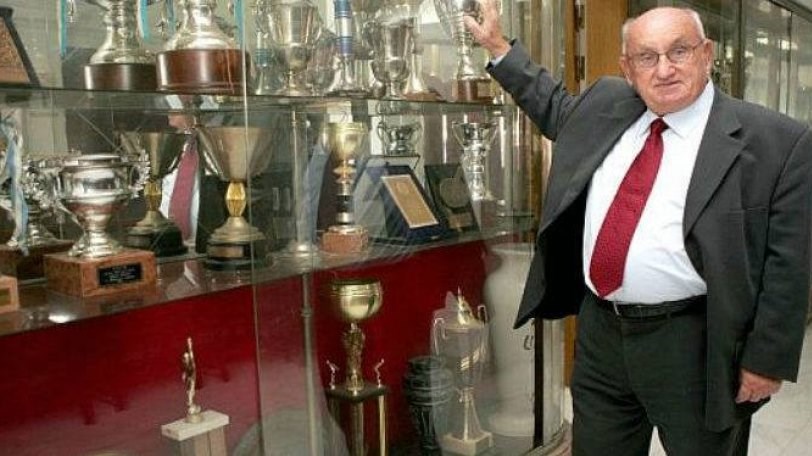 Έφυγε από τη ζωή ο θρυλικός Τάκης Βεντίκος