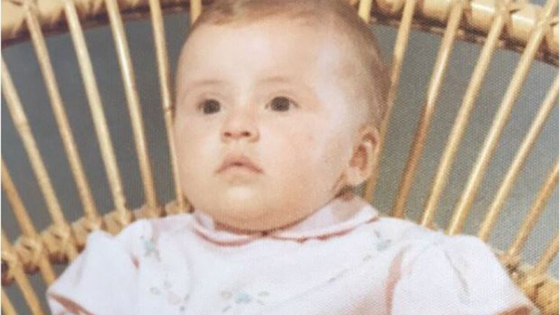 Ποια γνωστή πολιτικός είναι το κοριτσάκι της φωτογραφίας;