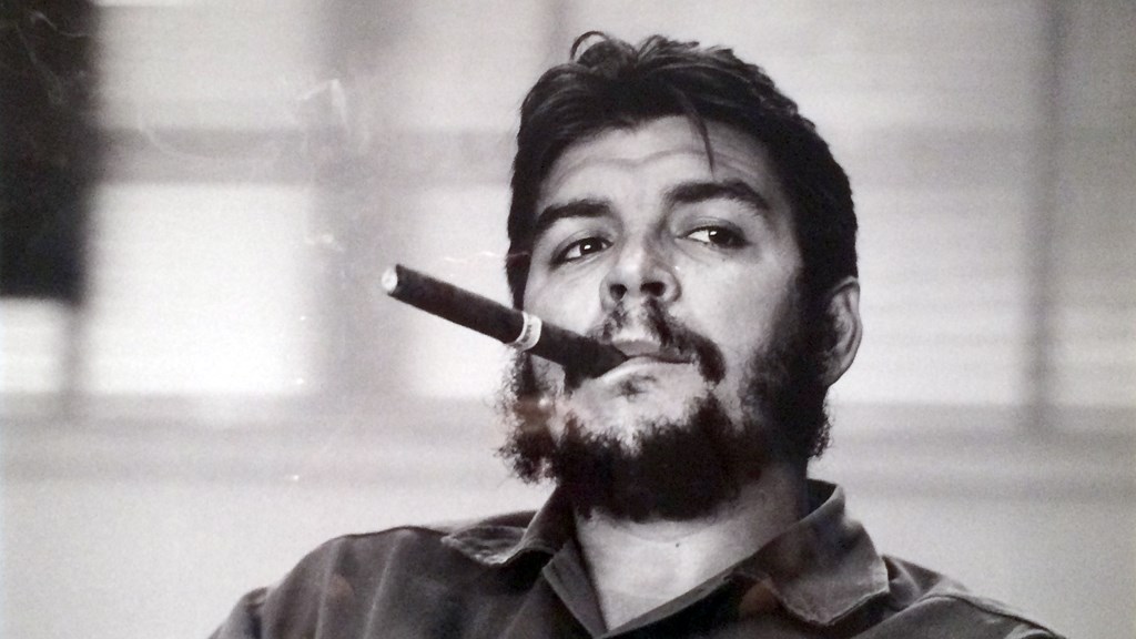 Η Κούβα τιμά τον Τσε Γκεβάρα, μισό αιώνα μετά τον θάνατό του