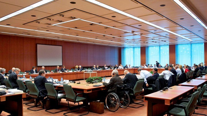 Eurogroup: Επιστρέφει η τρόικα 23 Οκτωβρίου – “Χτύπησε” στο αντίο του ο Σόιμπλε