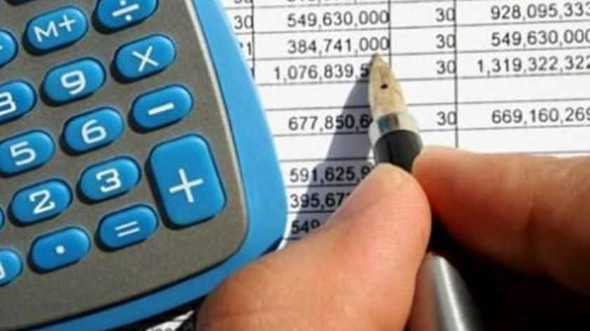 Πατέρας και γιος έδιωξαν εφοριακούς από την ταβέρνα τους