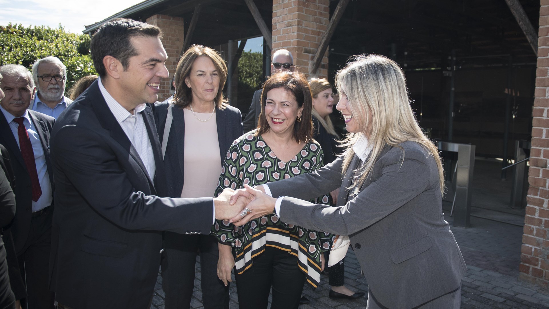 Συνάντηση Τσίπρα με νέους επιχειρηματίες του Βόλου – ΦΩΤΟ