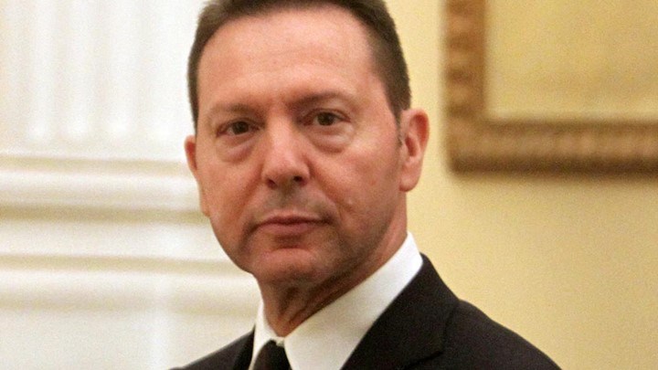 “Καμπανάκι” Στουρνάρα για τα “κόκκινα” δάνεια