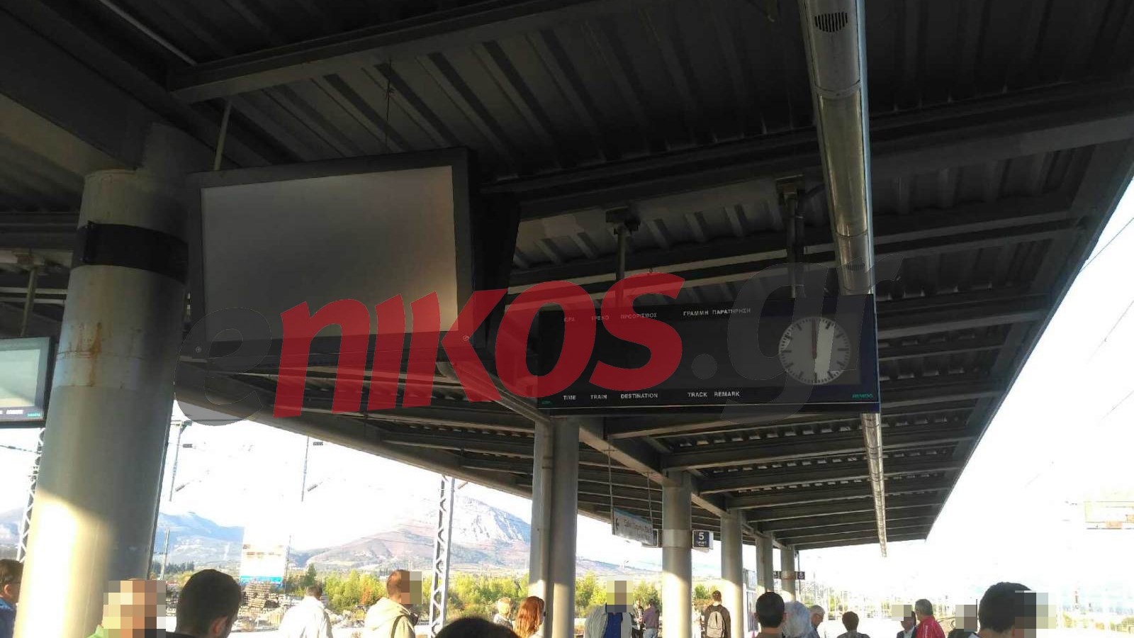 Ταλαιπωρία για του επιβάτες του προαστιακού στην Κόρινθο – ΦΩΤΟ αναγνώστη