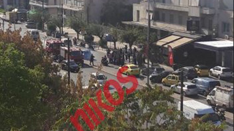 Πεζός παρασύρθηκε από αυτοκίνητο στην Πειραιώς – ΦΩΤΟ αναγνώστη