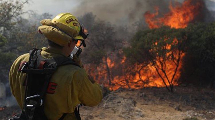 Αυξάνεται διαρκώς ο αριθμός των νεκρών από τις φονικές πυρκαγιές στην Καλιφόρνια – ΒΙΝΤΕΟ