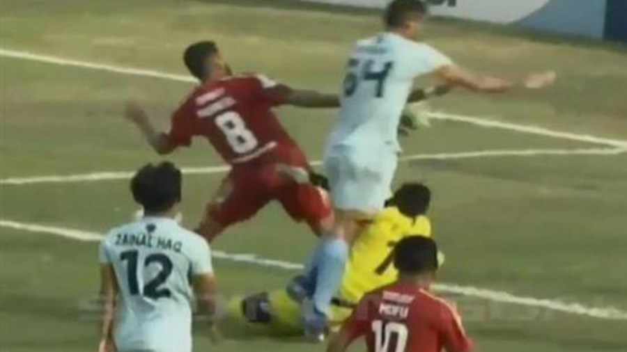 Σοκ – Τερματοφύλακας έχασε τη ζωή του έπειτα από σύγκρουση με συμπαίκτη του – ΒΙΝΤΕΟ