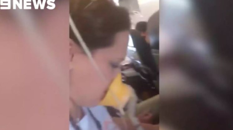 Τρόμος στον αέρα για 145 επιβάτες – Το αεροσκάφος έκανε βουτιά 20.000 πόδια – ΦΩΤΟ – ΒΙΝΤΕΟ