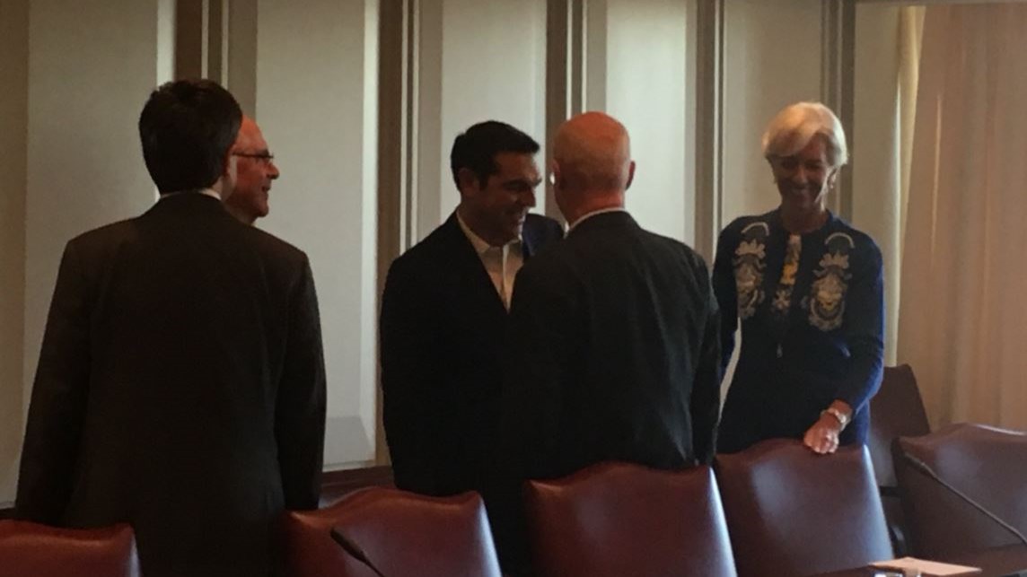 Παρουσία Τόμσεν-Χουλιαράκη η συνάντηση Τσίπρα-Λαγκάρντ στα γραφεία του ΔΝΤ – ΦΩΤΟ