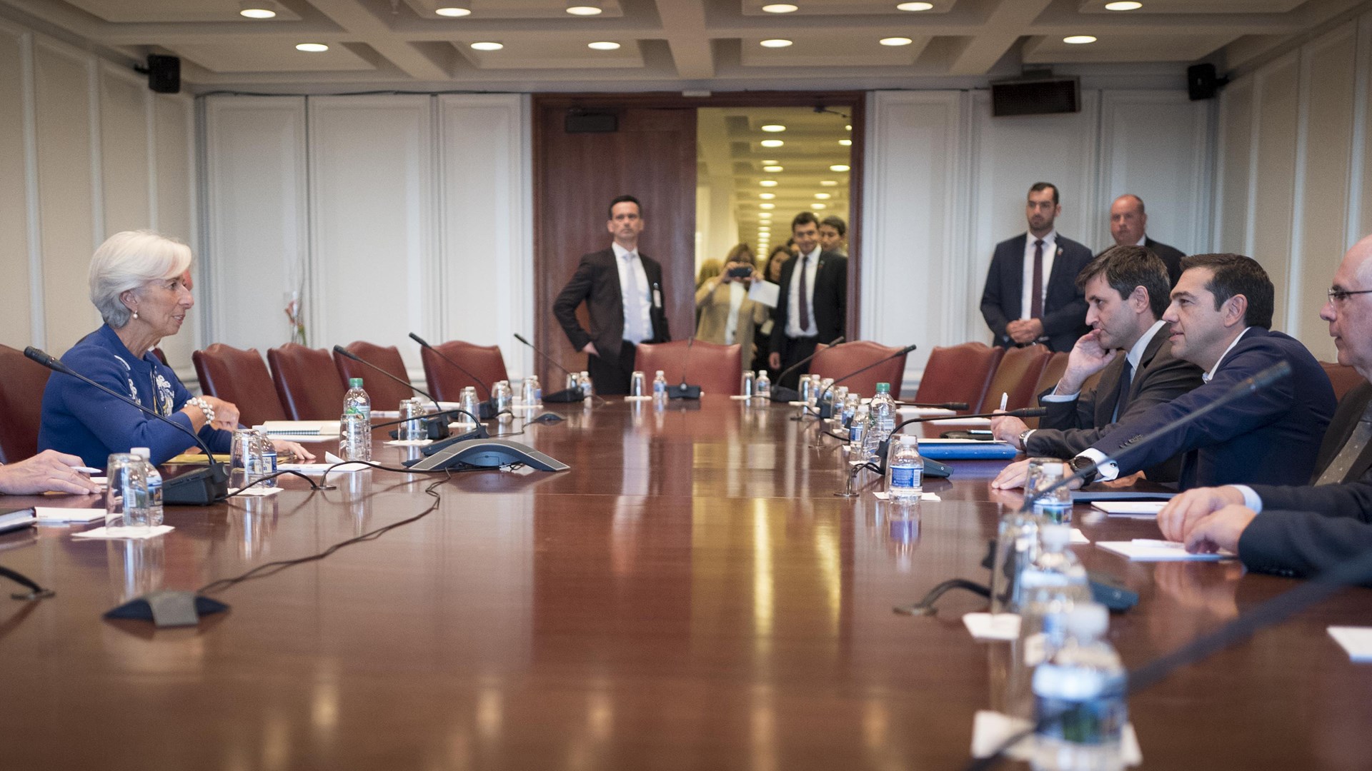 Κυβερνητικές πηγές: Κοινός τόπος Τσίπρα-Λαγκάρντ ότι δεν πρέπει να υπάρξουν καθυστερήσεις στην 3η αξιολόγηση