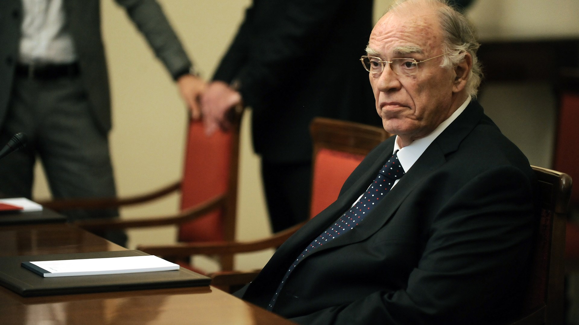 Βασίλης Λεβέντης: Τα τηλεφωνήματα που τον έκαναν να μην παραιτηθεί