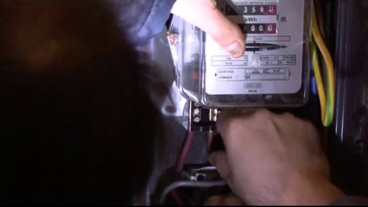 Γνωστό κλαμπ στο Κολωνάκι έκλεβε ρεύμα – Συνελήφθη υπάλληλος της ΔΕΗ