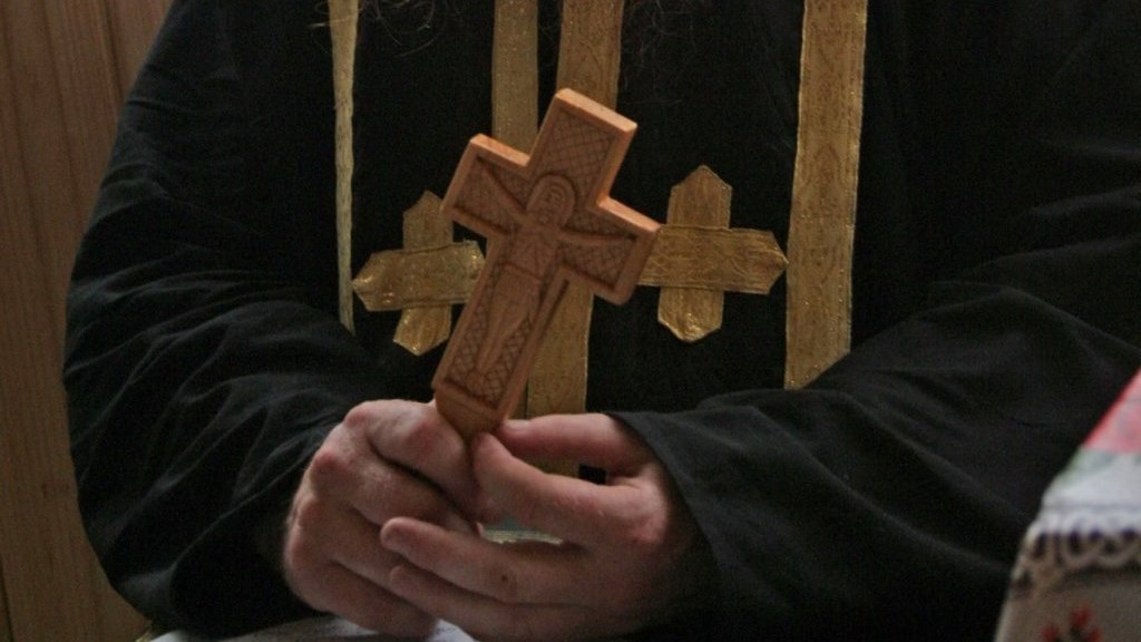 Ιερέας… “κομάντο”:  Ακινητοποίησε επίδοξο ληστή που του επιτέθηκε με κατσαβίδι