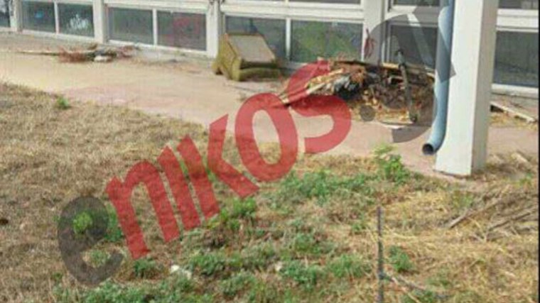 Εικόνες εγκατάλειψης στο Μαθηματικό Αθηνών – ΦΩΤΟ αναγνώστριας