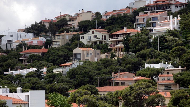 Όλες οι αλλαγές που φέρνει ο νόμος για τα αυθαίρετα – Τι ισχύει για παράβολα και πρόστιμα
