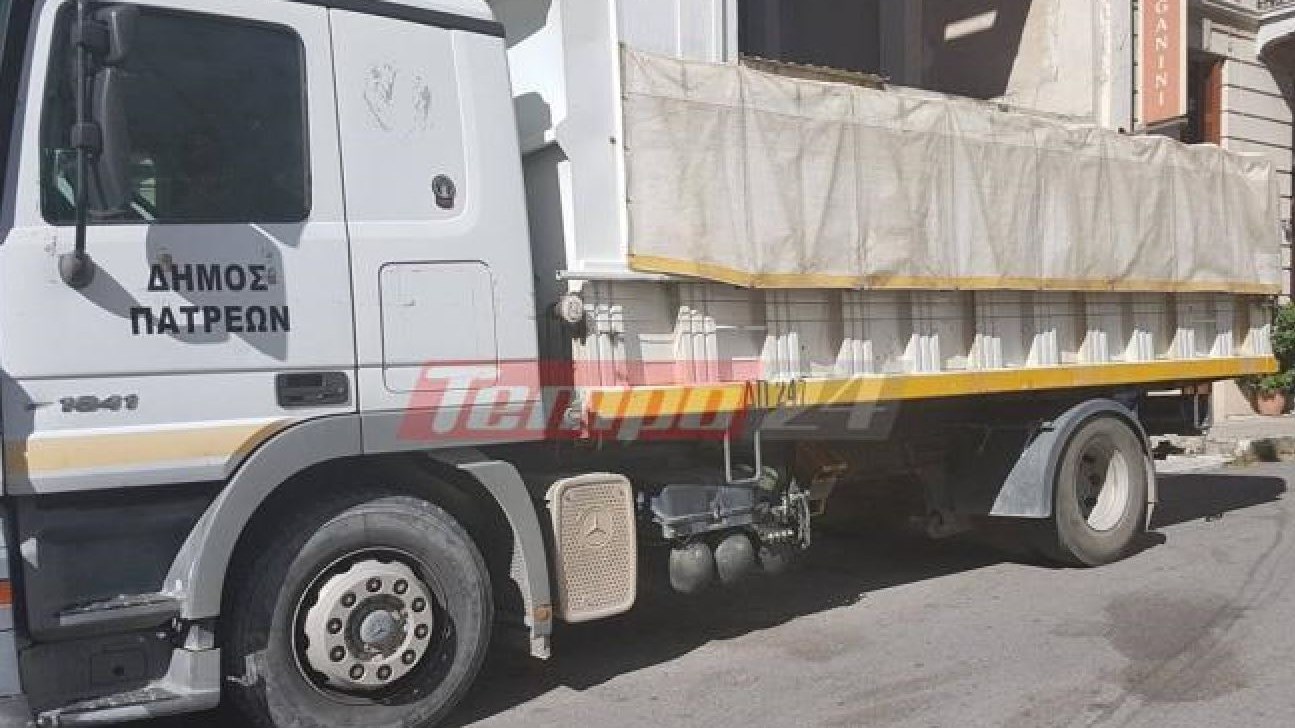 Ακρωτηριάστηκε ο εργαζόμενος του δήμου Πατρέων στα χέρια του οποίου εξερράγη σακούλα σκουπιδιών – ΦΩΤΟ – ΒΙΝΤΕΟ