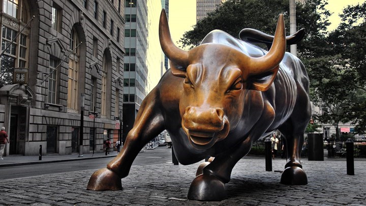 Wall Street: Για πρώτη φορά πάνω από τις 23.000 μονάδες ο Dow Jones