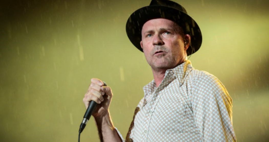 Πέθανε σε ηλικία 53 ετών ο Καναδός τραγουδιστής Γκορντ Ντάουνι