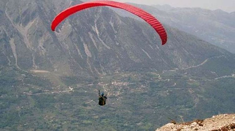 Αγνοείται ανεμοπτεριστής – Σε εξέλιξη επιχείρηση για τον εντοπισμό του – ΤΩΡΑ