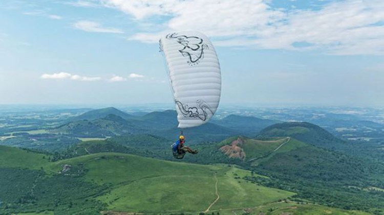 Εντοπίστηκε ο ανεμοπτεριστής που αγνοούνταν στην Αράχωβα