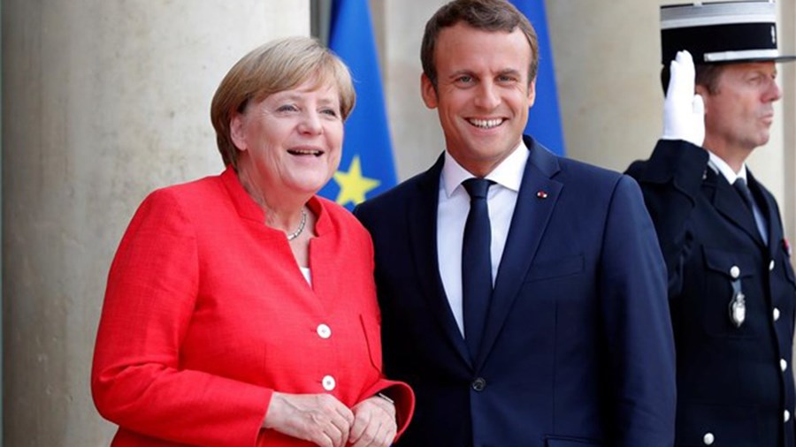 Μέρκελ και Μακρόν στηρίζουν την ισπανική κυβέρνηση