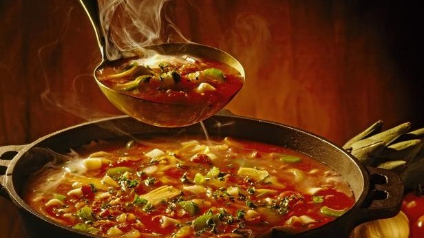 O λόγος που δεν πρέπει ποτέ να τρώμε το φαγητό κρύο